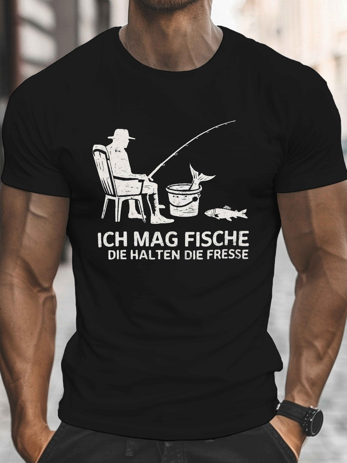 Men's "I Like Fish That Shut Up" Graphic Tee - Casual Crew Neck Short Sleeve, Lightweight Polyester Summer Top with Fishing Illustration, Summer Casual Wear | German Text Tee | Polyester Fabric, Fishing Shirt